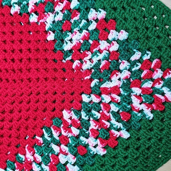 Vintage 70s Handmade Girls Christmas Crochet Knit Poncho 21" X 30" - Picture 3 of 9